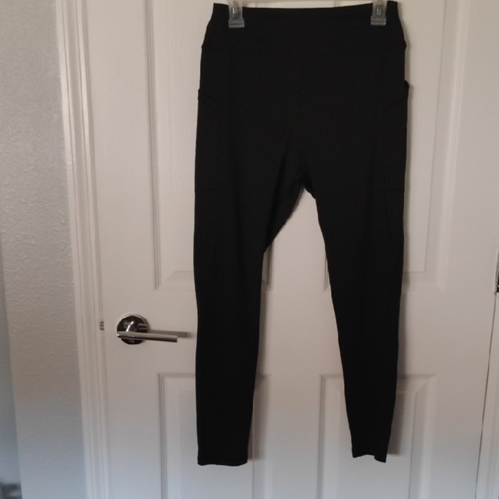 Sleek Black Women's Leggings